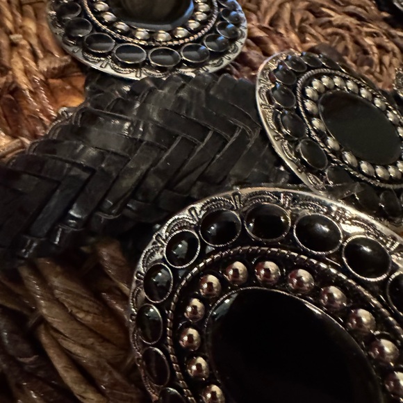 Black and Silver Western Style Belt - Picture 5 of 10